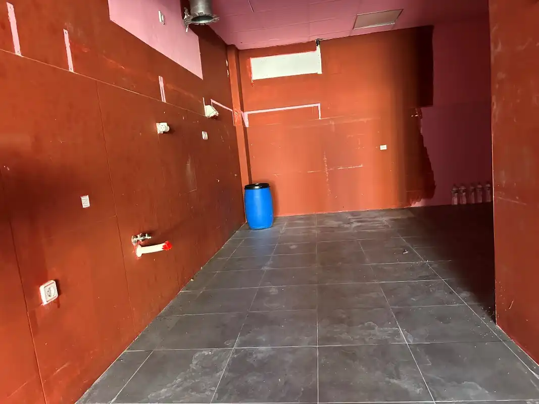 Local de alquiler en Gandia con Terraza y Alarma