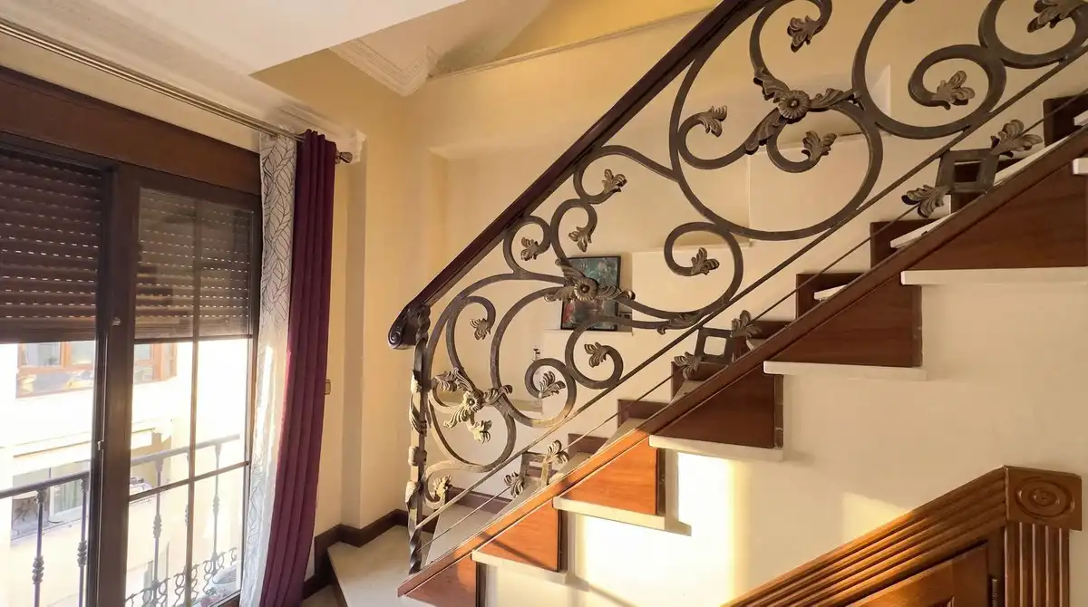 Maisonette zum Verkauf in Ronda mit Klimaanlage, Terrasse und Alarm