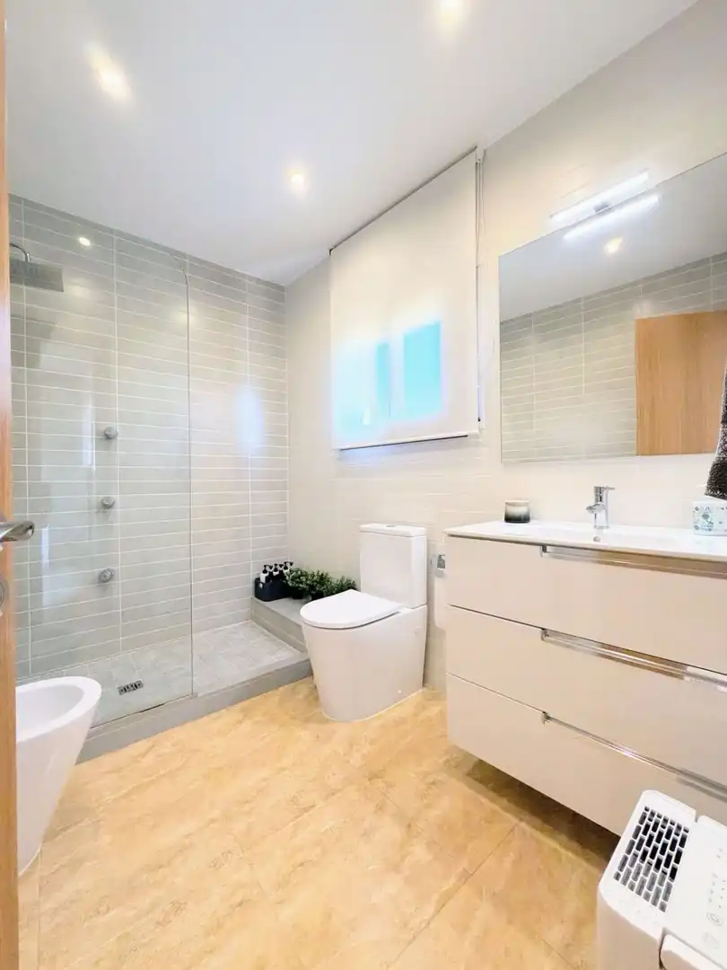 Bathroom of Detached homes for sale in Santa Margarida I Els Monjos  with Air Conditioner, Heating and Terrace