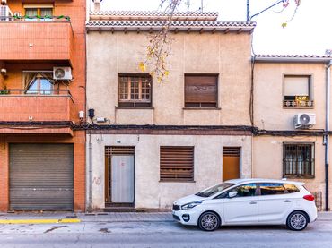 Semi-detached house for sale in C/ Mendizábal