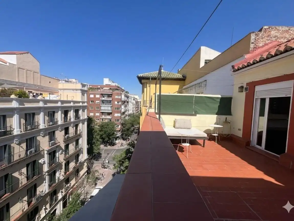 Außenansicht von Dachboden zur Miete in Madrid mit Klimaanlage, Heizung und Terrasse