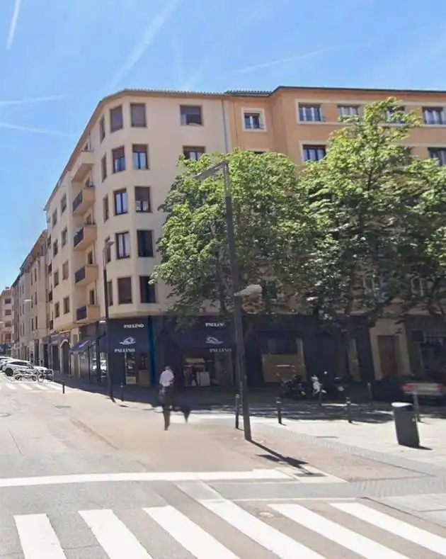 Flat with terrace for sale in Calle Calle Paulino Caballero