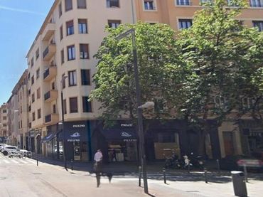 Pis amb balcó en venda a Calle Calle Paulino Caballero