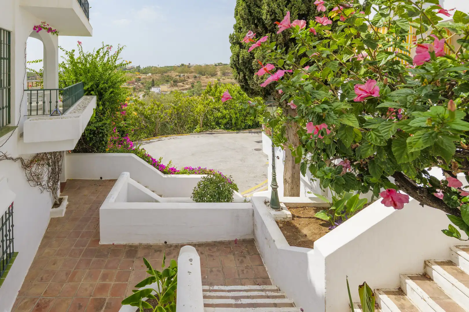 Jardín de Piso en venta en Mijas con Terraza, Piscina y Internet