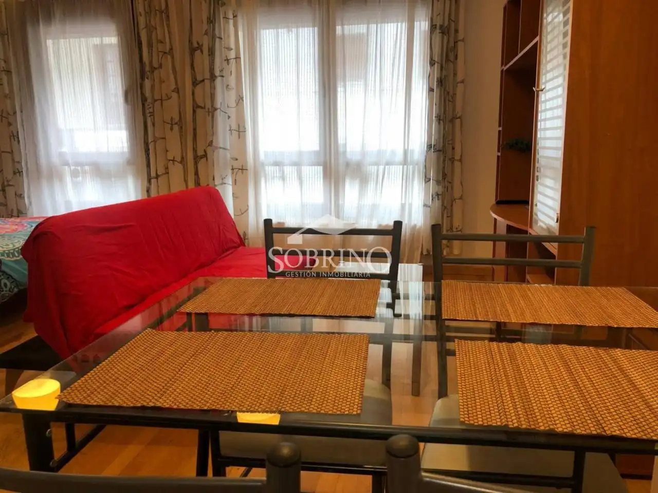 Dormitori de Apartament en venda en Llanes amb Parquet, Traster i Piscina comunitària