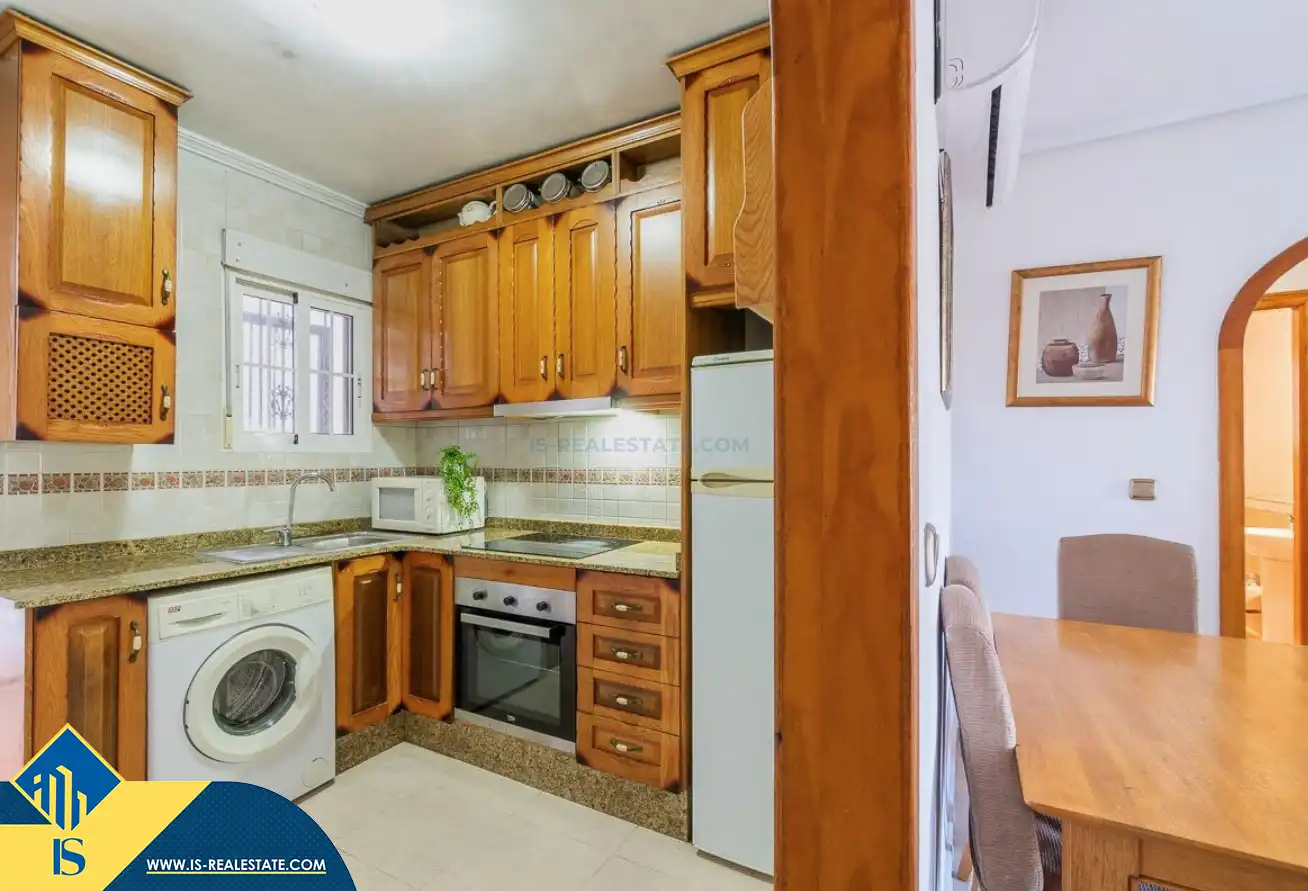 Cocina de Apartamento en venta en Orihuela con Aire acondicionado, Calefacción y Jardín privado
