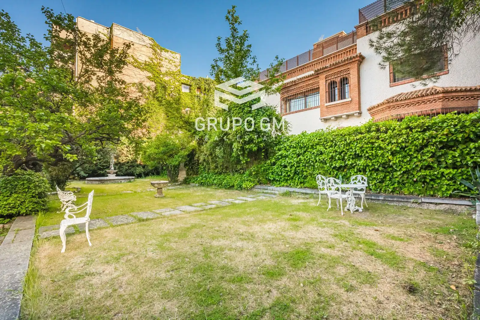 Garden of Flat for sale in Madrid  with Air Conditioner and Heating