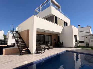Xalet amb piscina en venda a Orihuela Costa