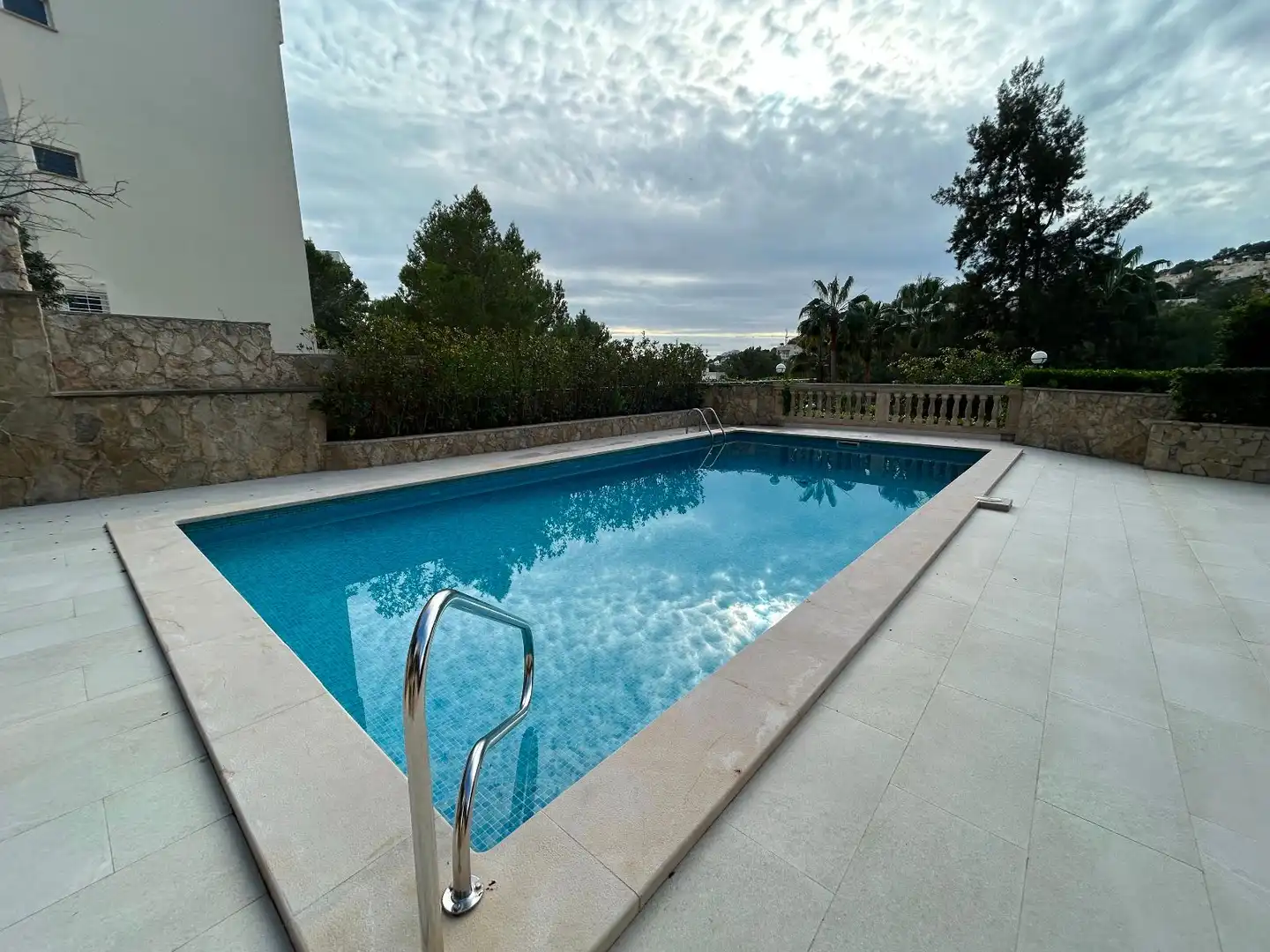 Piscina de Apartament en venda en Calvià amb Aire condicionat, Calefacció i Jardí privat