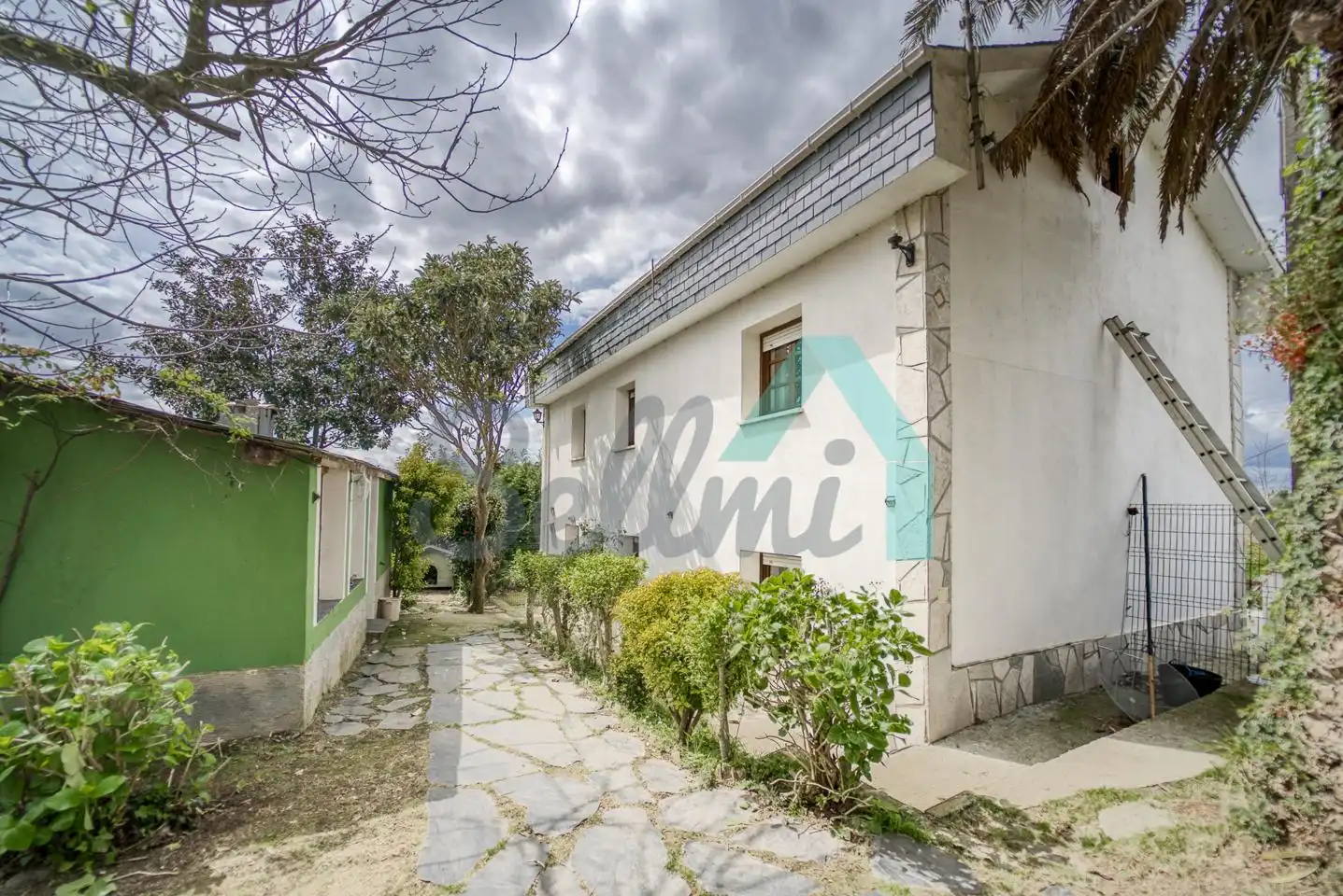 Vista exterior de Casa o chalet en venta en Castropol con Calefacción y Jardín privado
