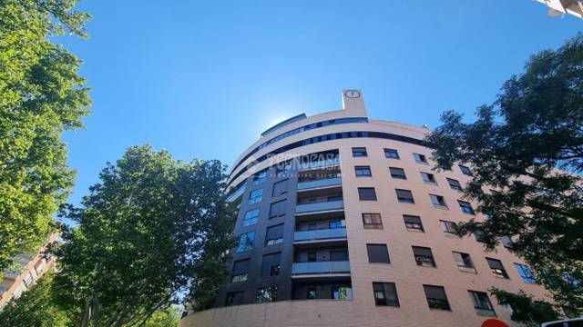 Local comercial en Alquiler en La Jota