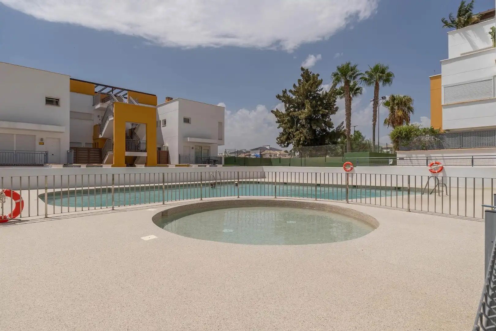 Piscina de Piso en venta en Vera con Aire acondicionado, Terraza y Trastero