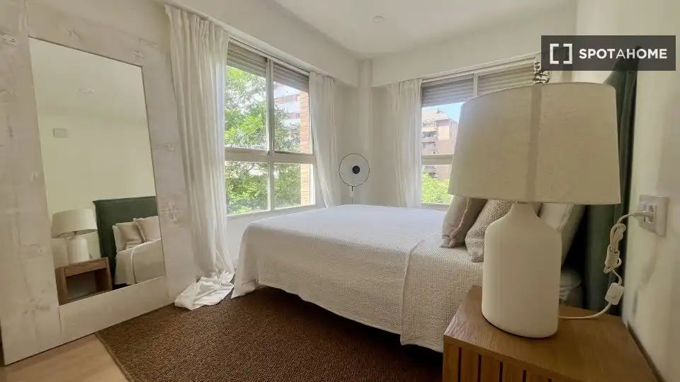 Bedroom of Flat for rent in Valencia  with Air Conditioner, Heating and Furnished