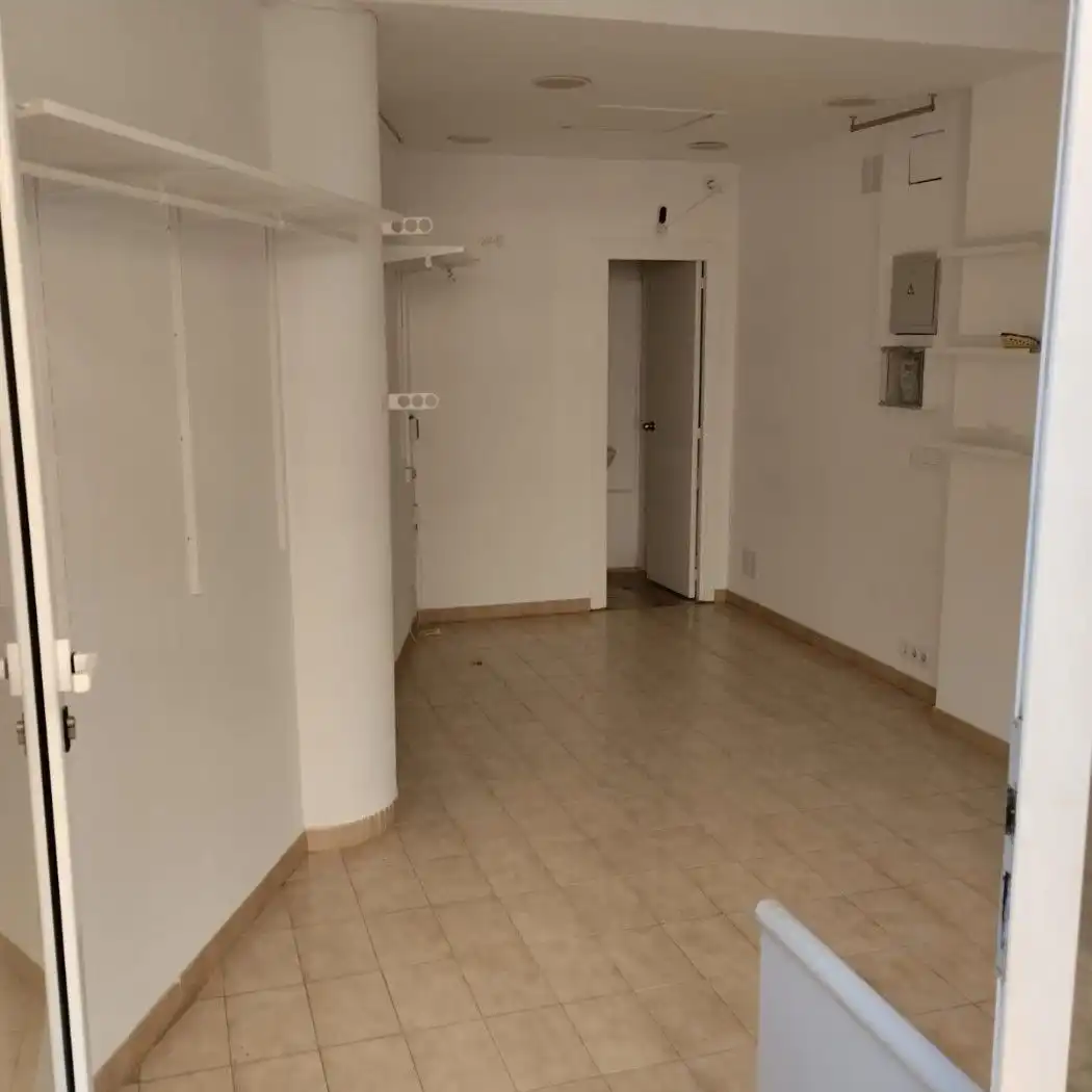 Local comercial en venta en Eixample, imagen 5