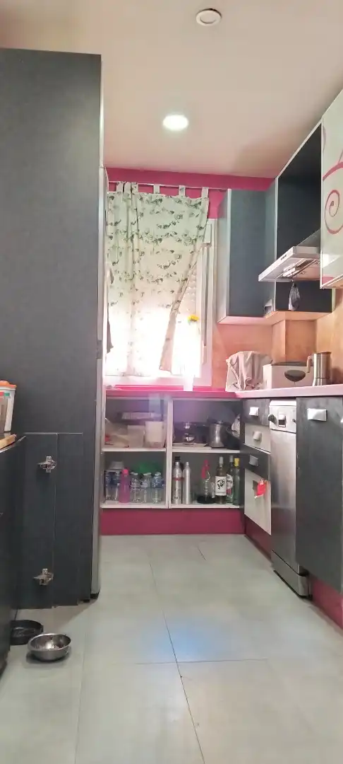 Kitchen of Flat for sale in Sevilla  with Air Conditioner