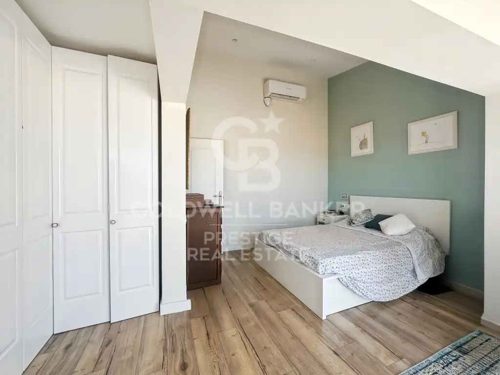 Habitación de Casa o chalet en venta en Barcelona