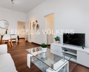 Living room of Apartment to rent in  Barcelona Capital  with Air Conditioner, Heating and Parquet flooring