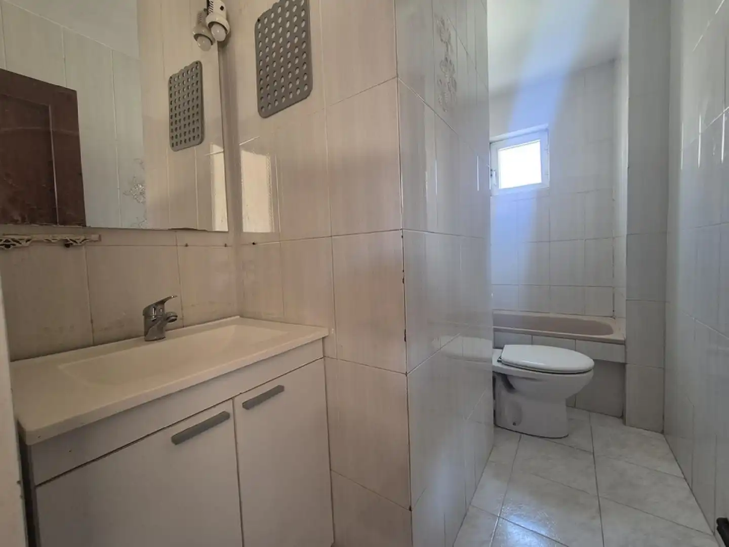 Badezimmer von Wohnung zum Verkauf in Salamanca