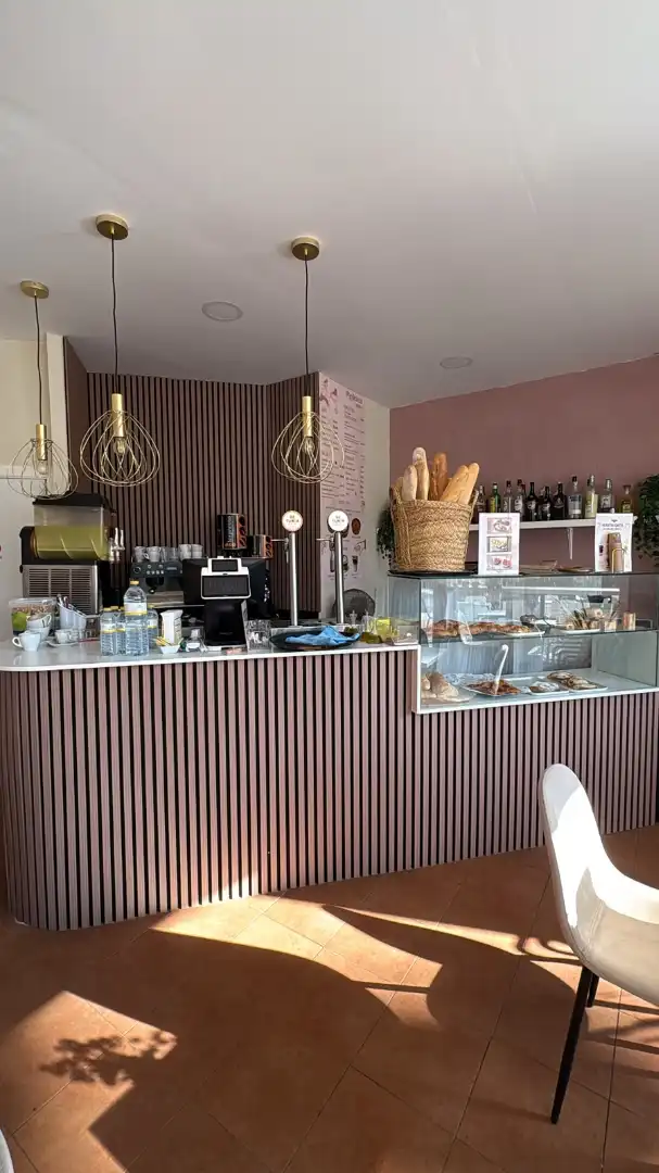 Local comercial en traspàs a Platja de la Pobla de Farnals