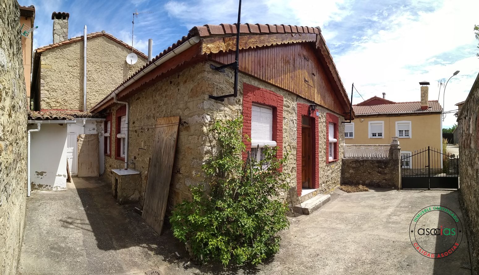 Exterior view of House or chalet for sale in Valdepiélago  with Heating and Storage room