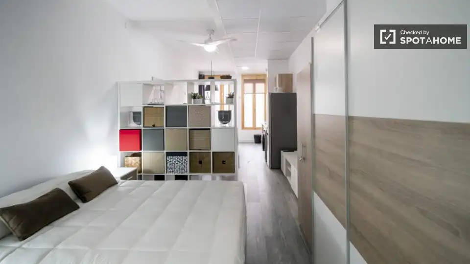 Apartamento de 1 dormitorio en alquiler en CabanyalCanyamelar, image 5