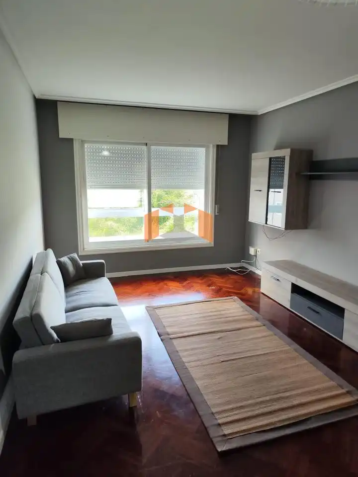 Living room of Flat for rent in Ponteareas  with Heating, Parquet flooring and Furnished