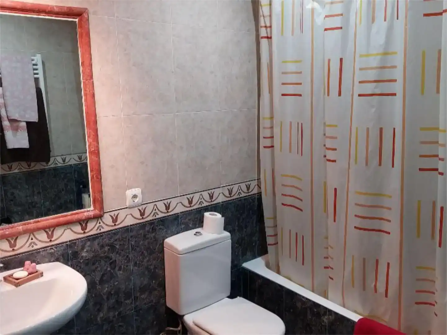 Baño de Piso en venta en Castro-Urdiales con Parquet y Amueblado