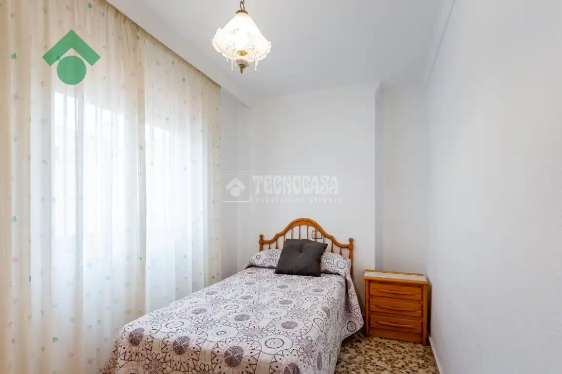Schlafzimmer von Wohnung zum Verkauf in Almuñécar mit Möbliert und Balkon