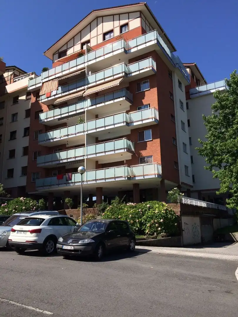 Vista exterior de Garatge en venda en Donostia - San Sebastián 