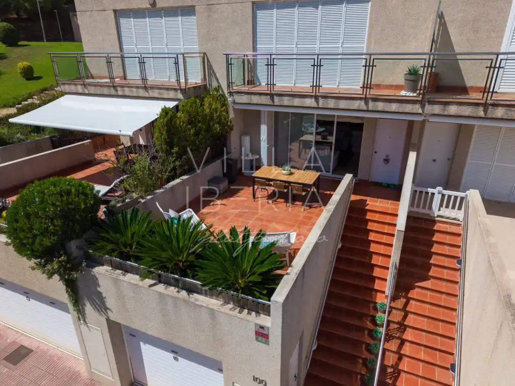 Adossat amb piscina en venda a Calle Manel Carrasco Formiguera 9, imagen 8