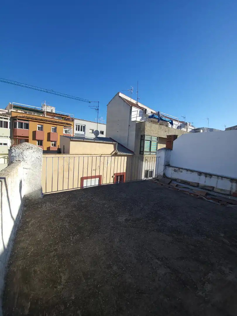Vista exterior de Casa o xalet en venda en Jaén amb Terrassa