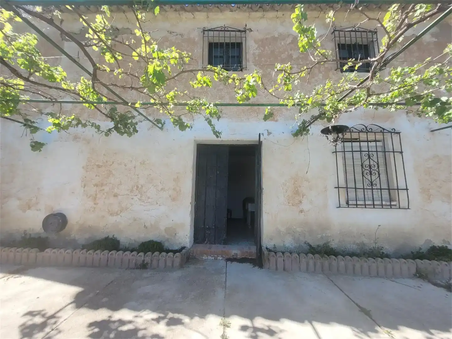 Vista exterior de Finca rústica en venda en Ronda amb Piscina