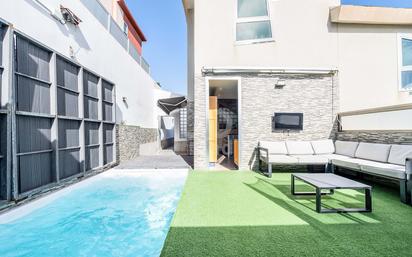 Piscina de Casa o xalet en venda en Telde amb Aire condicionat, Terrassa i Piscina