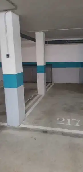 Garage zum Verkauf in Darsena, Roda