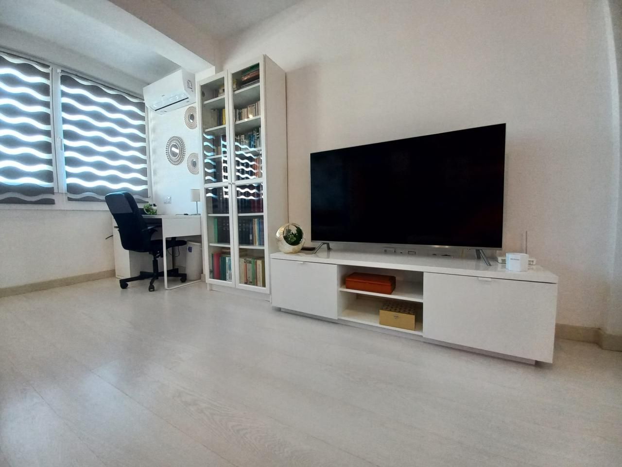 Living room of Study to rent in Torremolinos  with Air Conditioner, Heating and Furnished