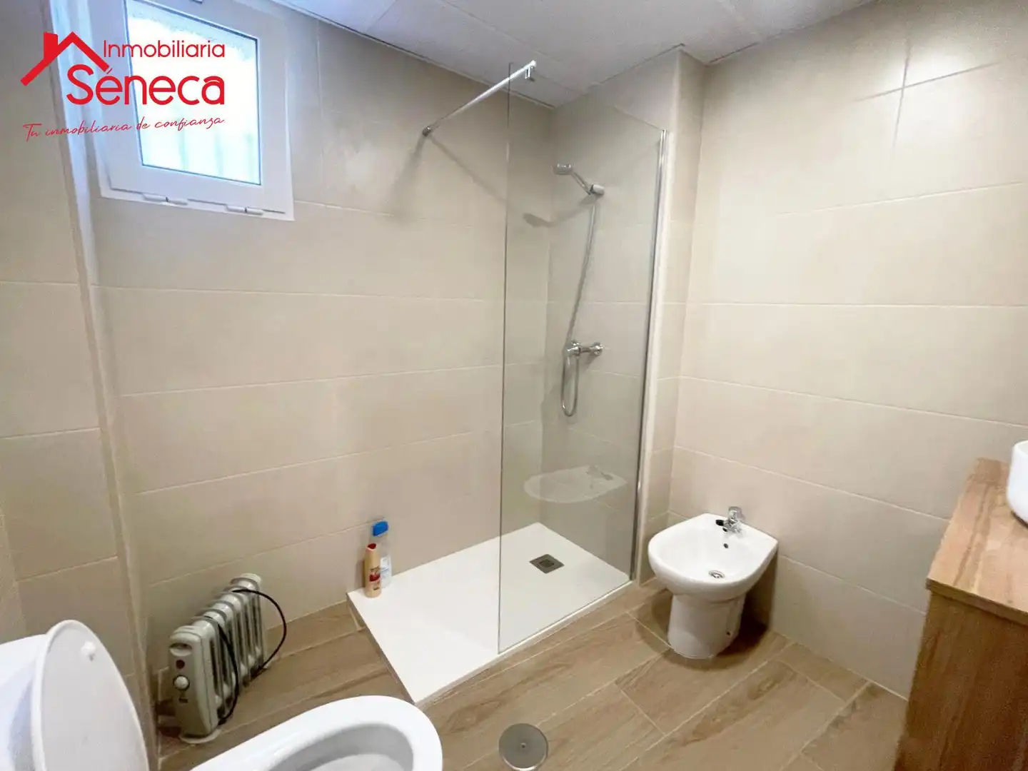 Bathroom of Flat for sale in Córdoba  with Heating and Terrace