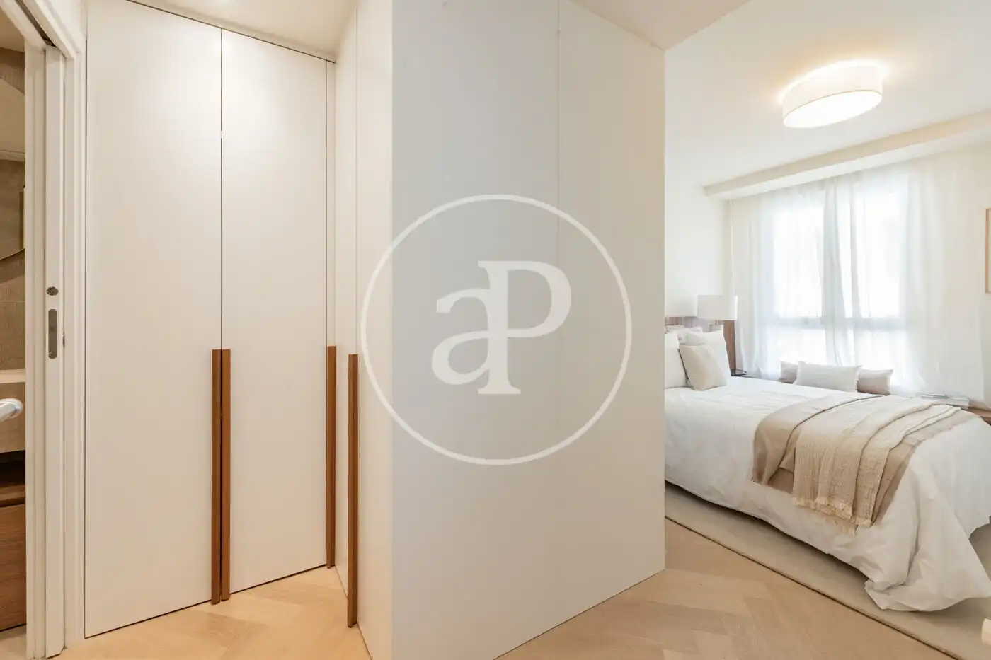 Habitación de Piso en venta en Madrid con Aire acondicionado y Calefacción