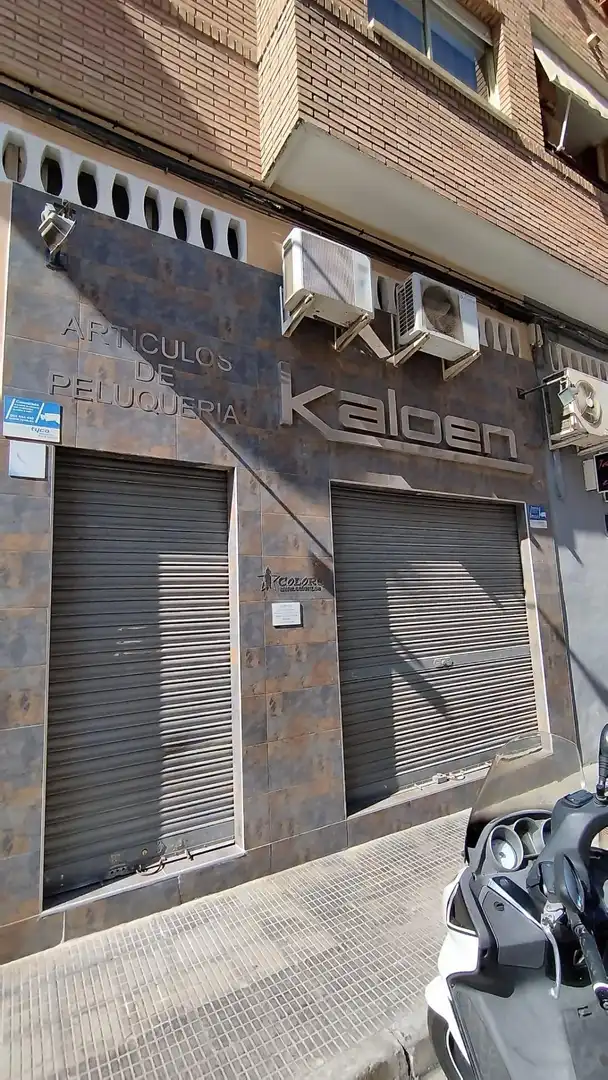 Vista exterior de Local de alquiler en Alicante / Alacant