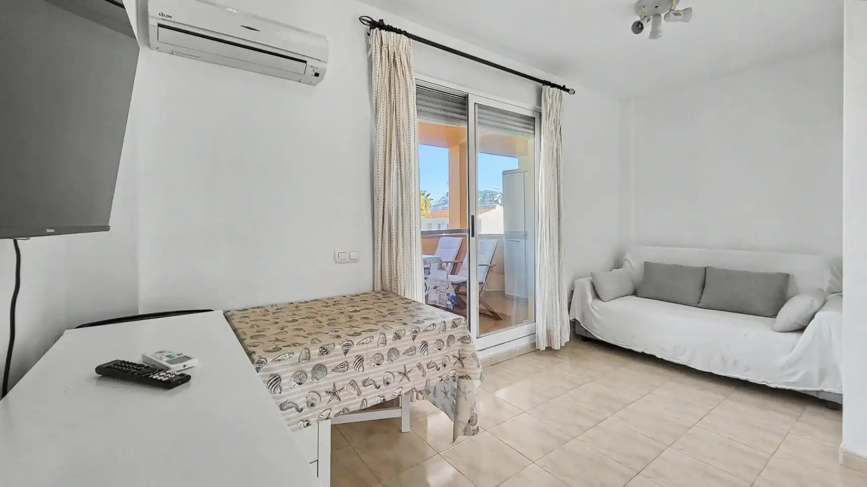 Apartment with pool for sale in Las Marinas / Les Marines, imagen 10