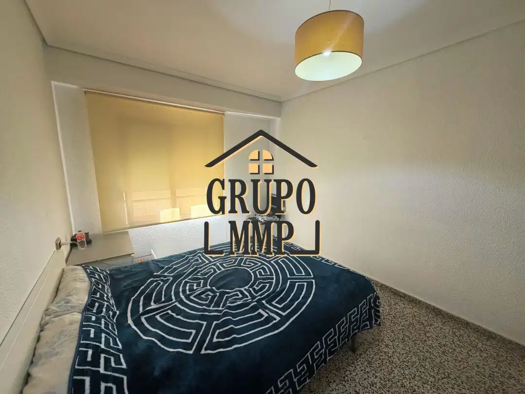 Habitación de Piso en venta en Castellón de la Plana / Castelló de la Plana con Aire acondicionado, Calefacción y Amueblado