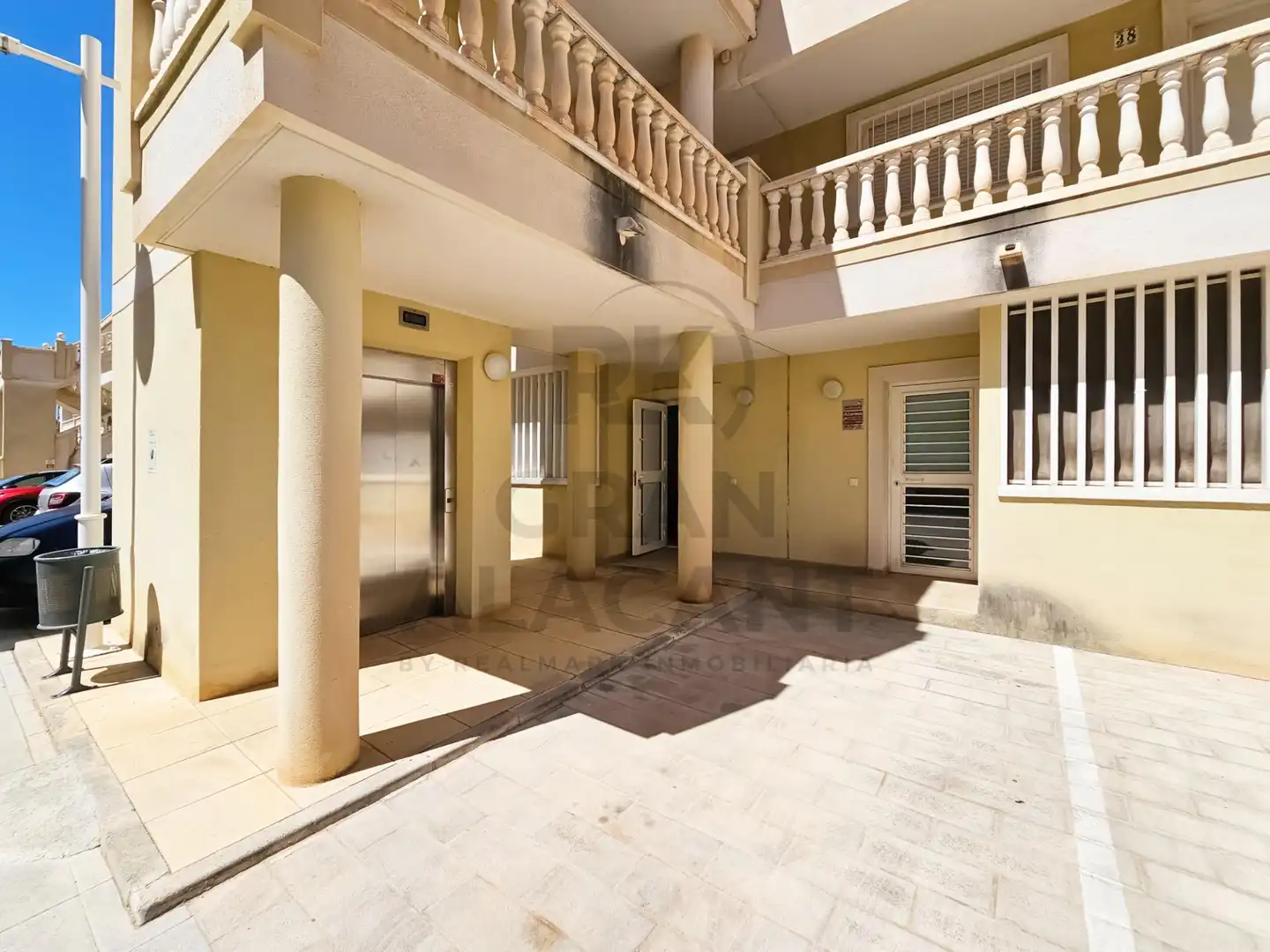 Planta baja en venta en Santa Pola con Aire acondicionado, Calefacción y Jardín privado