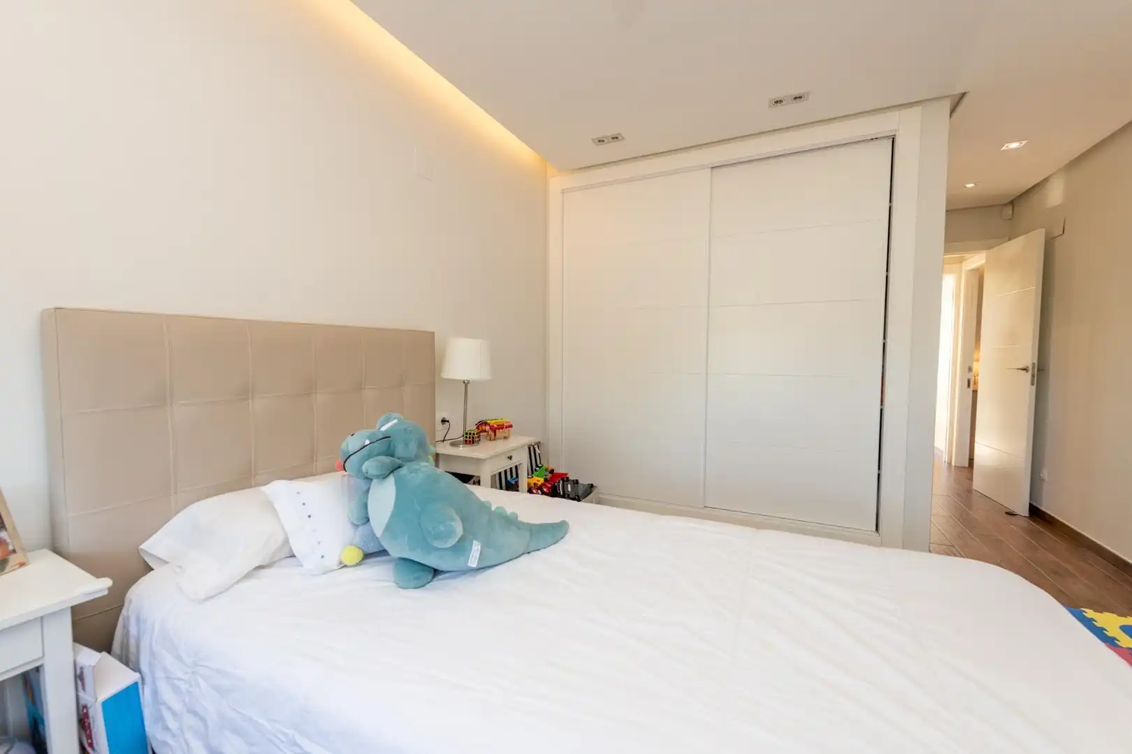 Habitación de Casa o chalet en venta en Alicante / Alacant con Aire acondicionado, Calefacción y Jardín privado