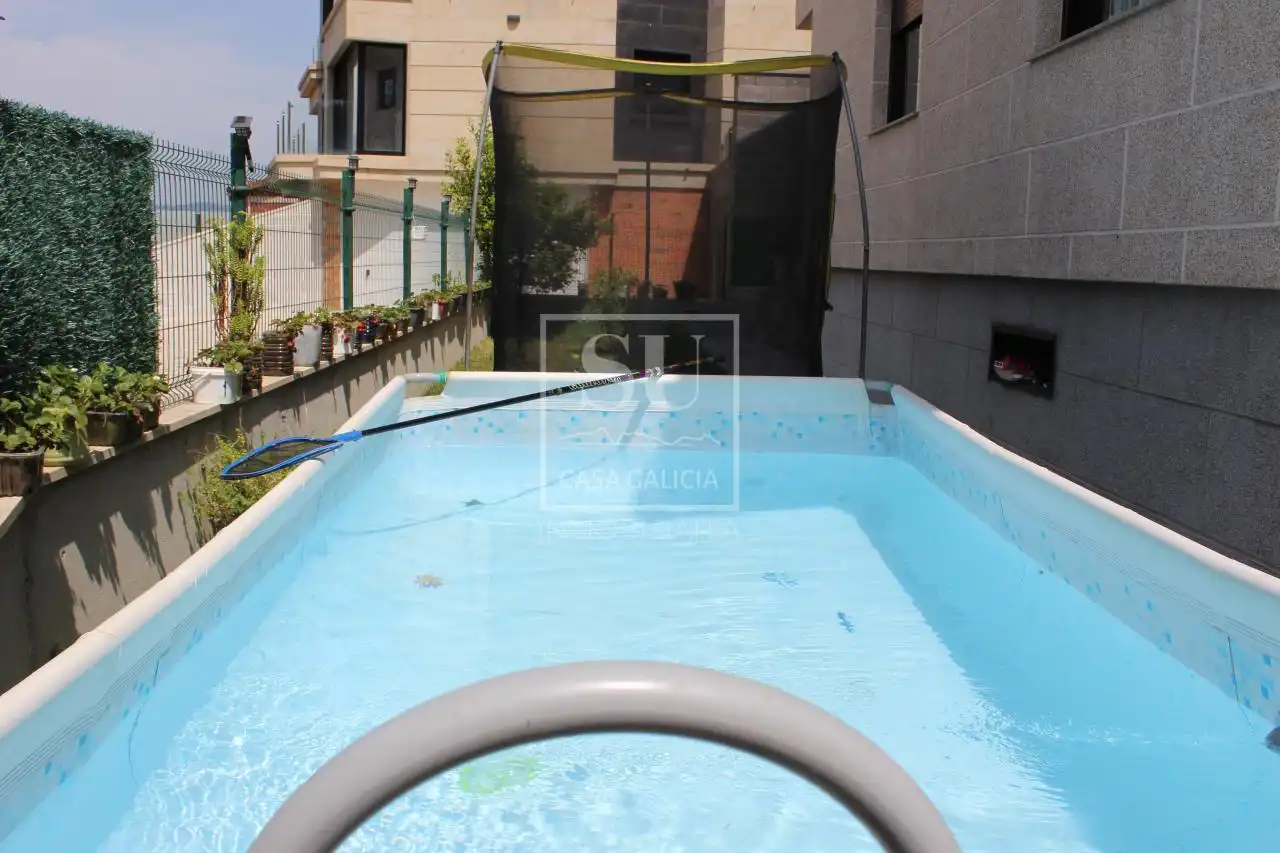 Piscina de Casa o xalet en venda en Baiona amb Calefacció i Jardí privat