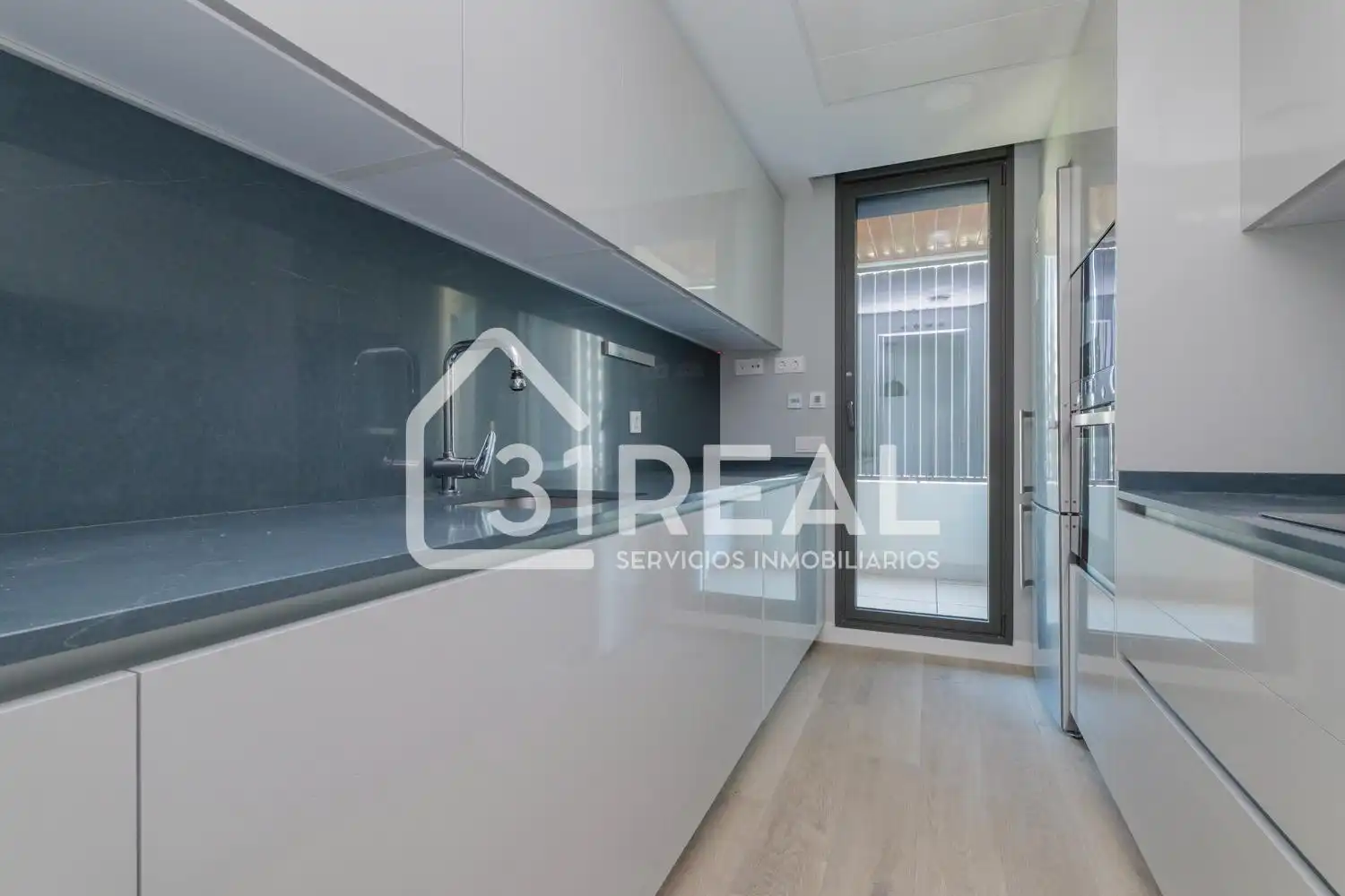 Bedroom of Flat for sale in Madrid  with Air Conditioner, Heating and Terrace