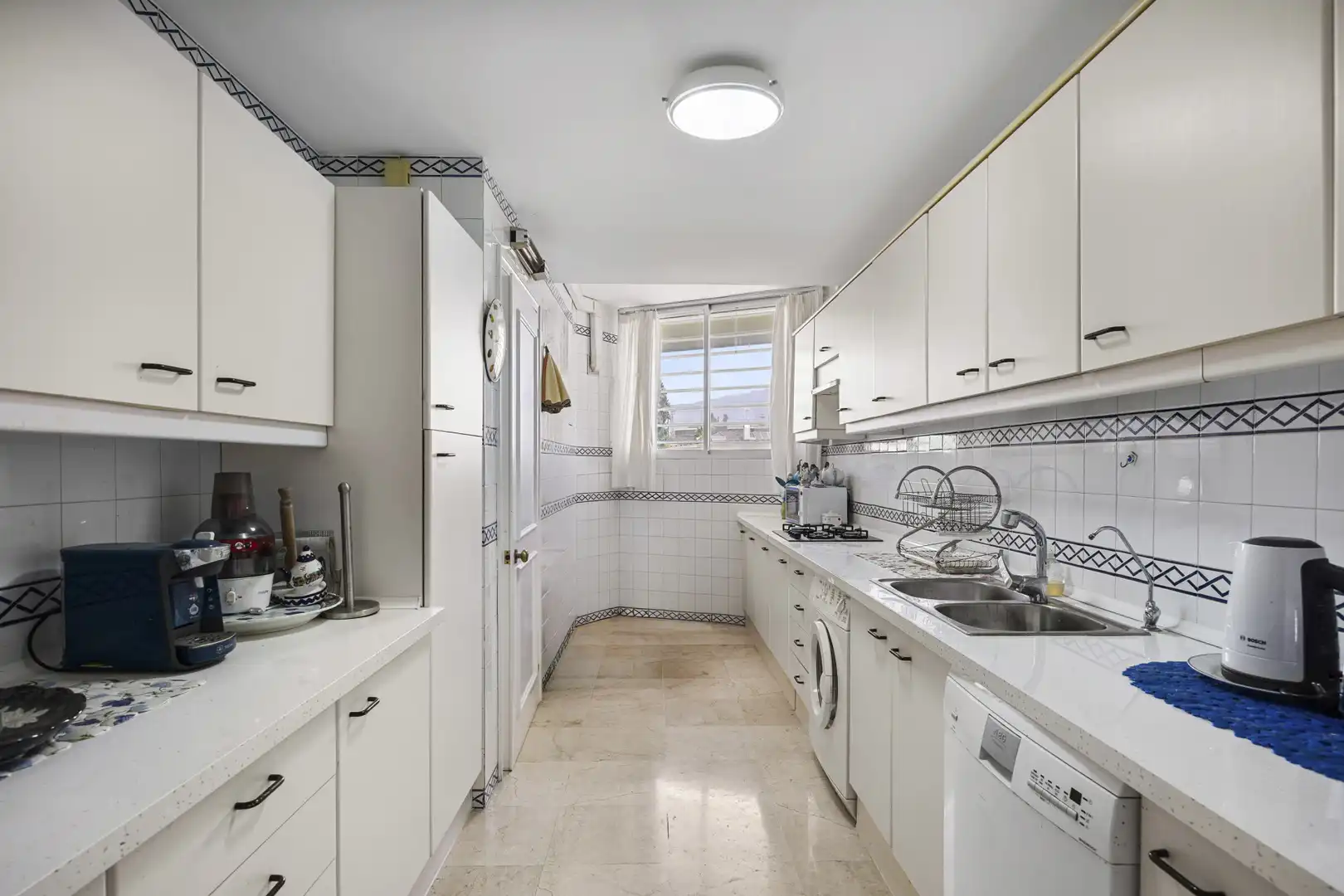 Kitchen of Apartments for sale in Marbella  with Air Conditioner, Terrace and Swimming Pool