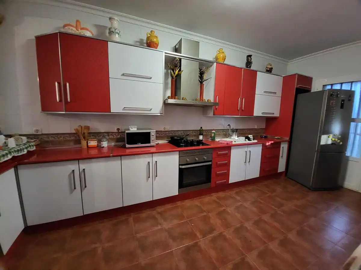 Cocina de Casa o chalet en venta en Sisante con Calefacción, Jardín privado y Terraza