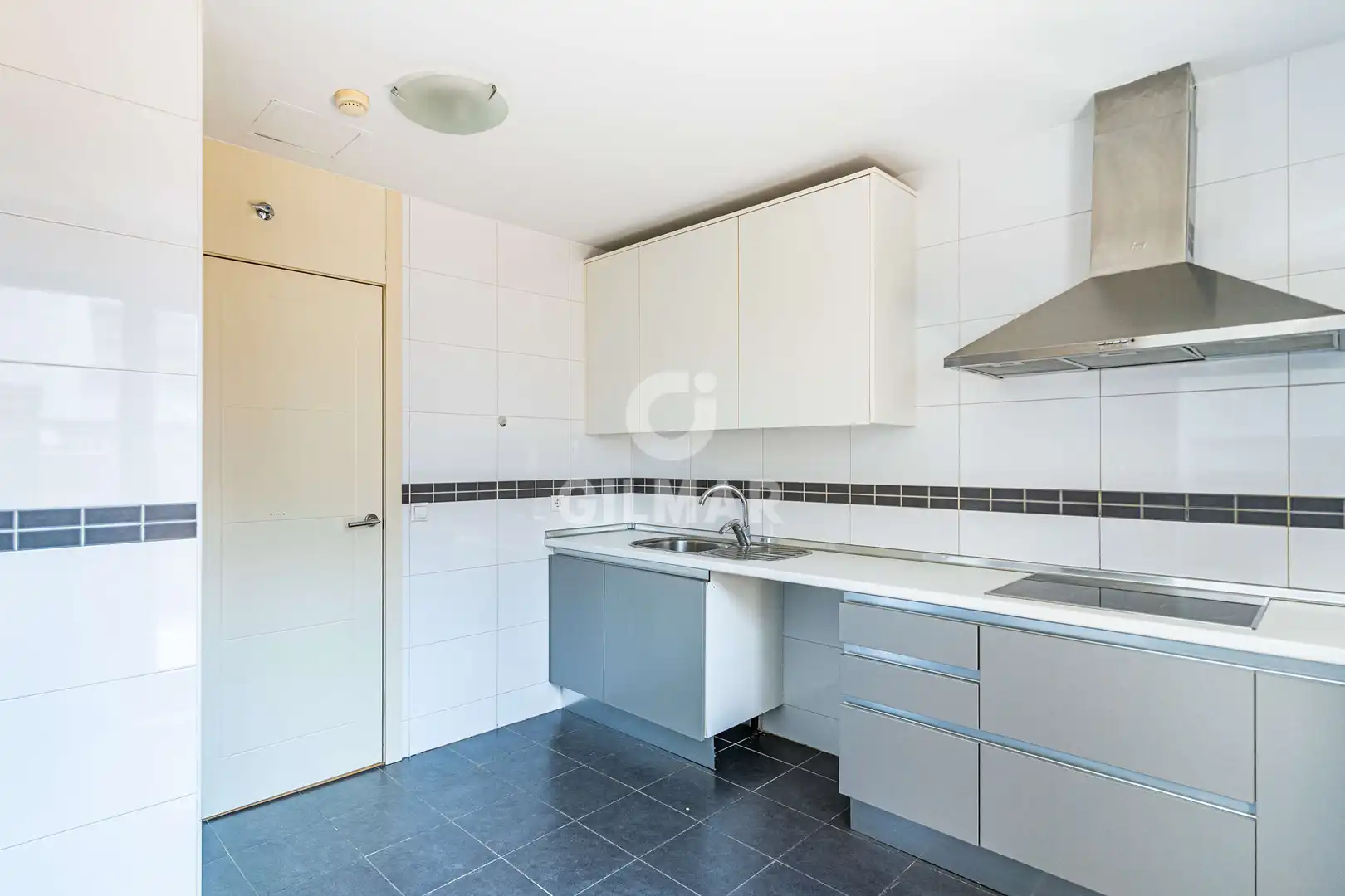 Küche von Maisonette zum Verkauf in Boadilla del Monte mit Heizung, Abstellraum und Schwimmbad