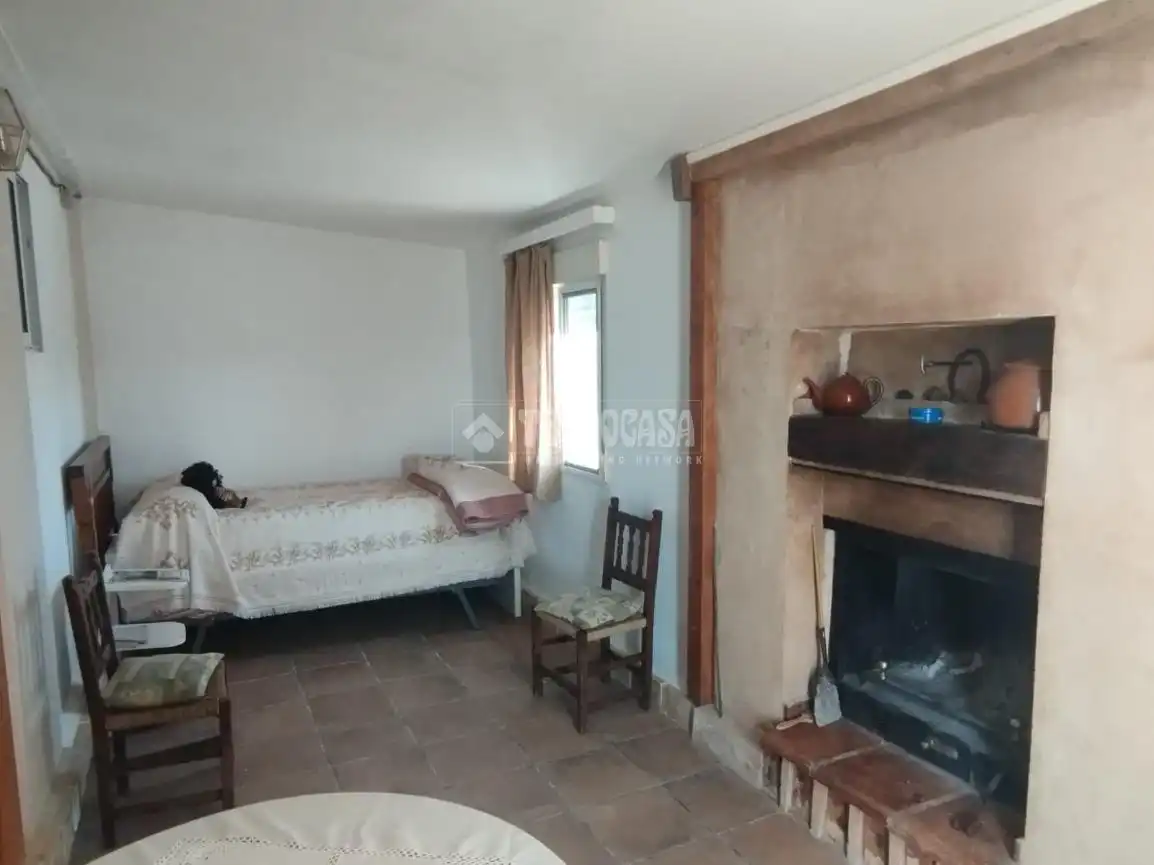 Sala d'estar de Finca rústica en venda en Marchena amb Moblat
