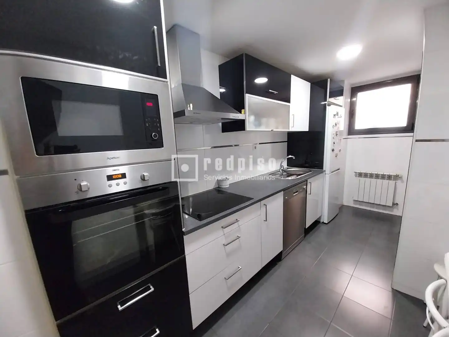 Cocina de Piso en venta en Rivas-Vaciamadrid con Jardín privado, Terraza y Trastero