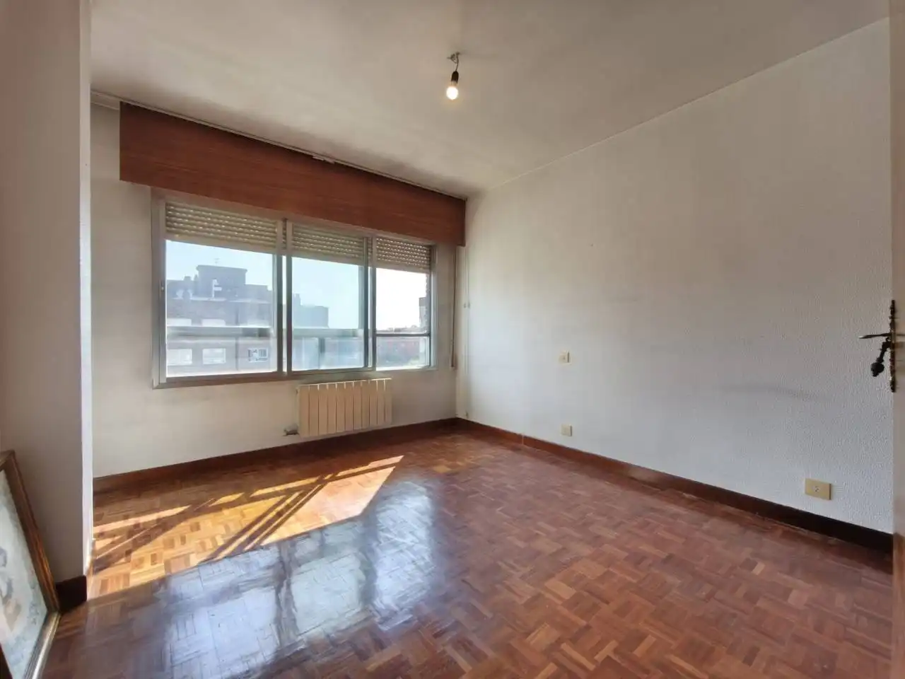 Dormitori de Pis en venda en Burgos amb Calefacció, Parquet i Terrassa